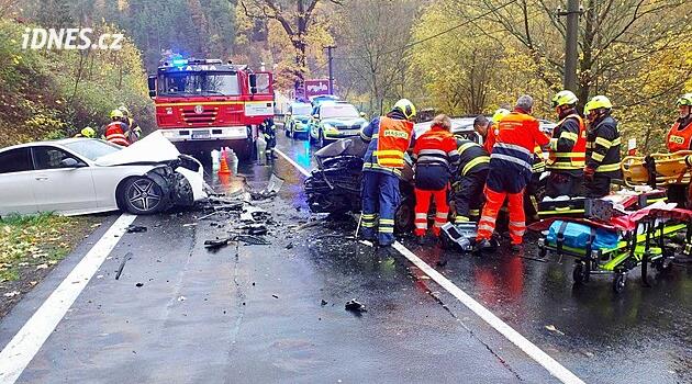 Tragická nehoda u Bečova nad Teplou: zemřel 36letý řidič