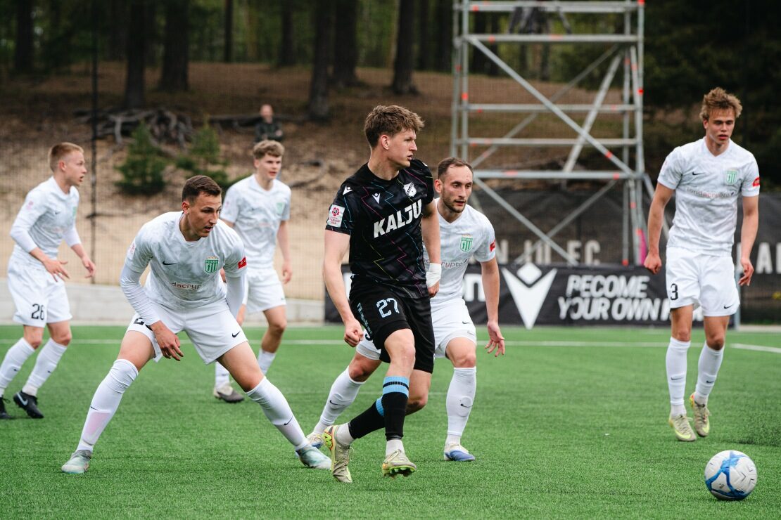 Nõmme Kalju alistas Flora 2:1, Männilaan lõi kaks väravat